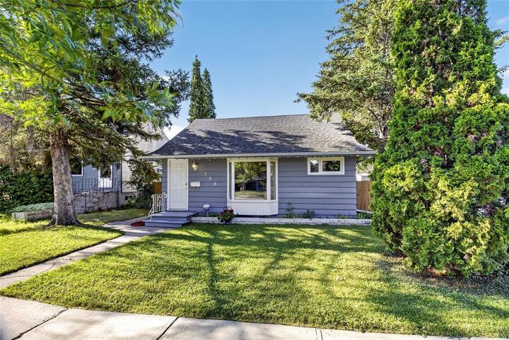 128 Victoria Avenue — photo 1