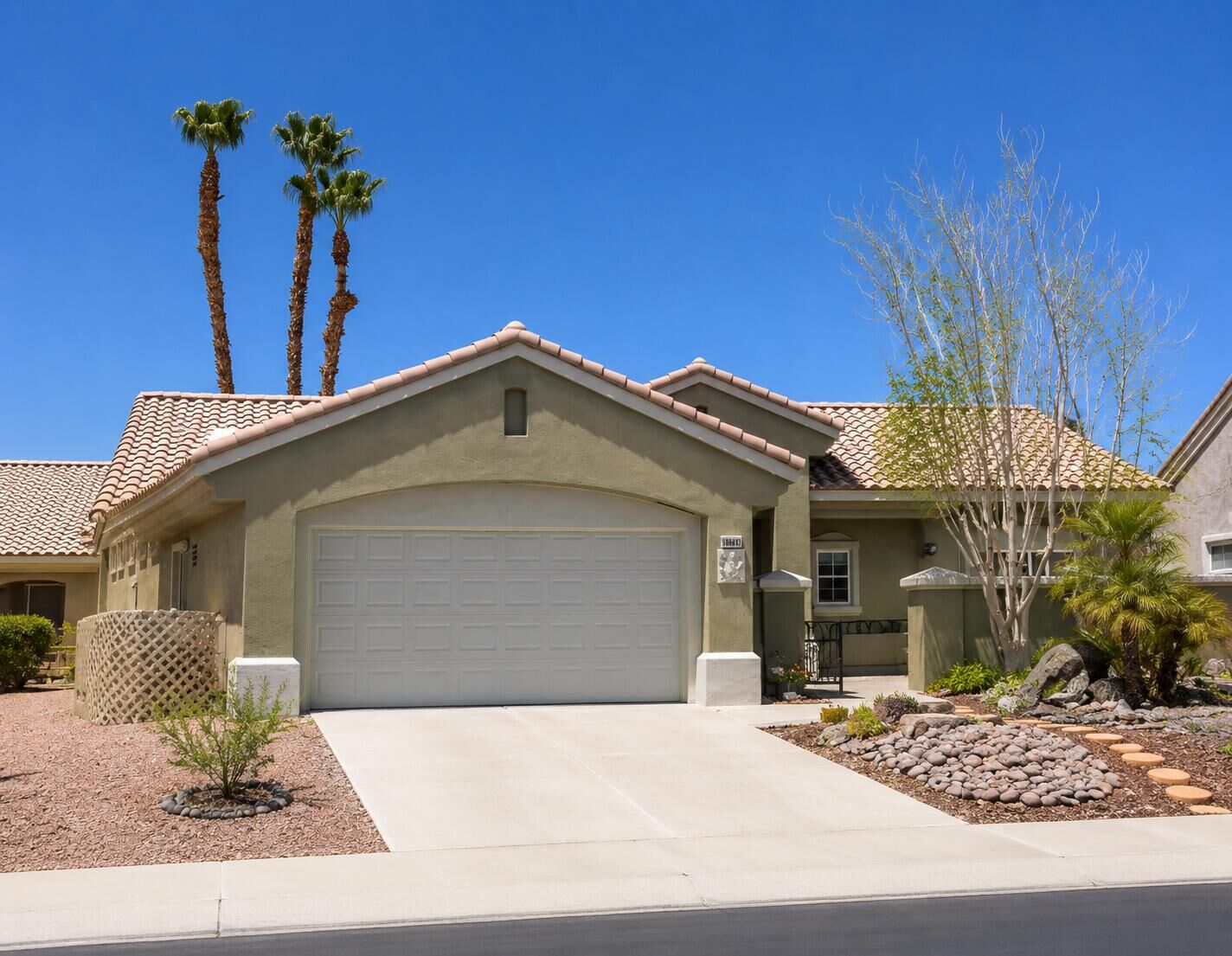 Property Photo: 38563 Bent Palm Drive CA 92211