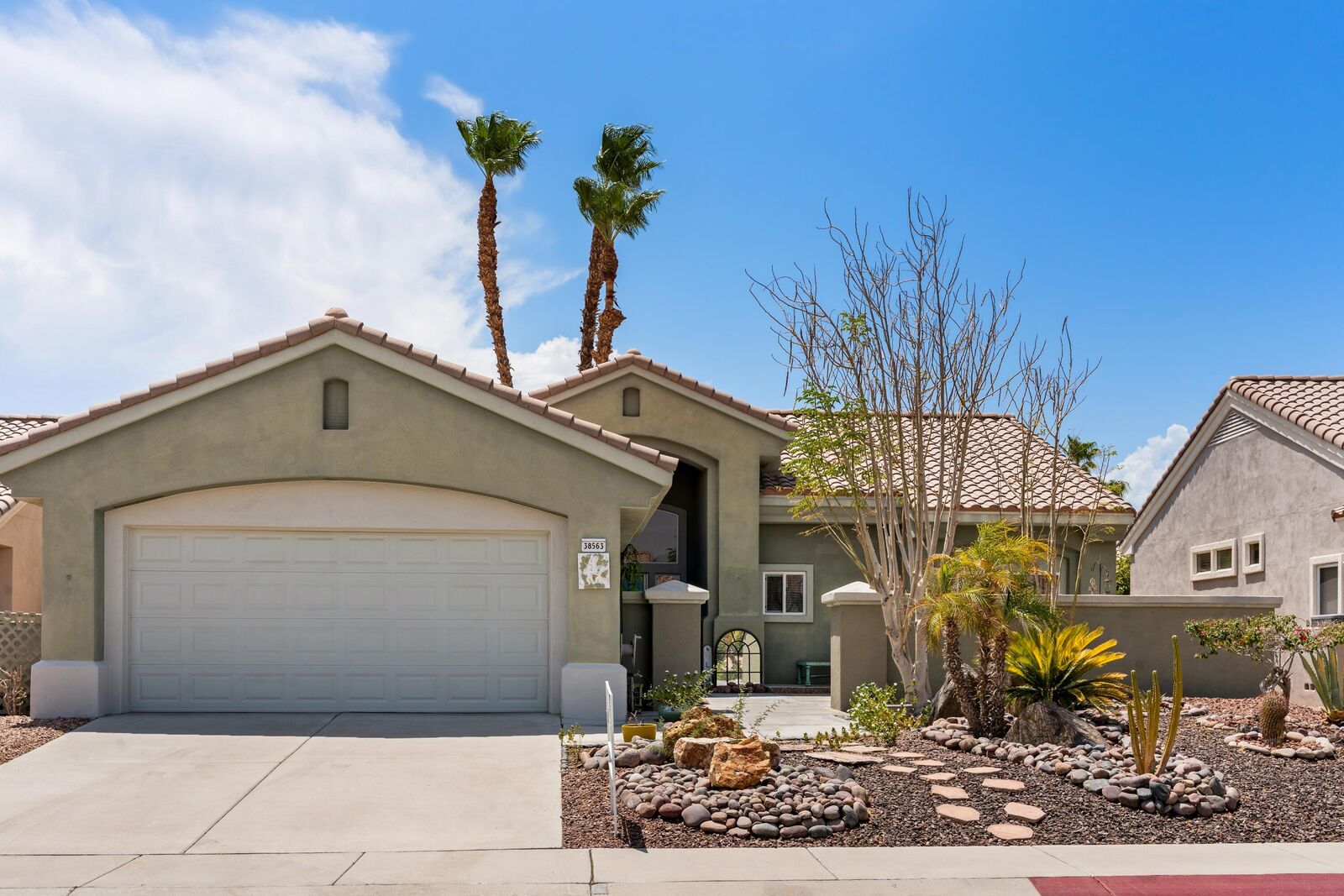 Property Photo:  38563 Bent Palm Drive  CA 92211 