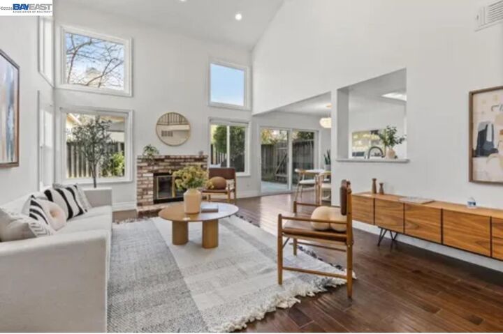 Property Photo:  1992 N Star Cir  CA 95131 
