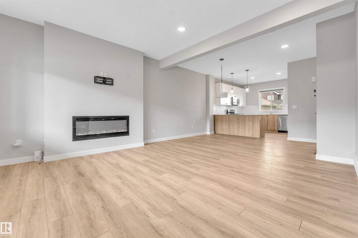 Property Photo: 562 Glenridding Ravine Drive SW AB T6W 4P1