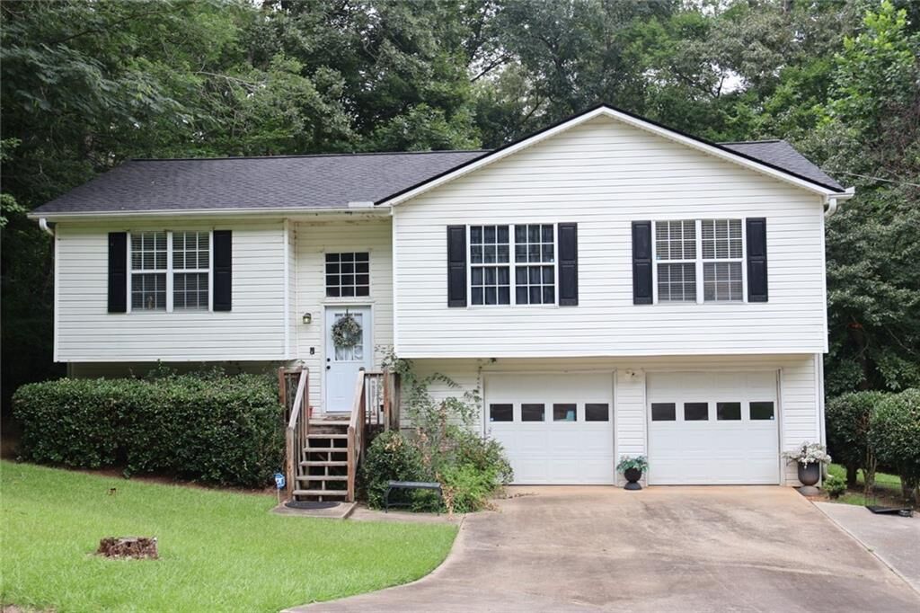 Property Photo: 8748 Jenkins Road GA 30187