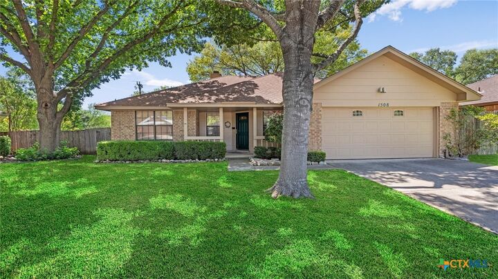 Property Photo: 1508 Greenwood TX 78154