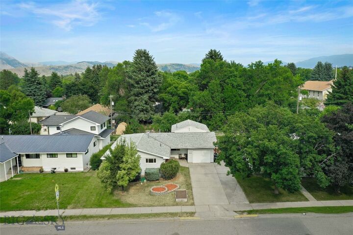 Property Photo: 414 N 6th Avenue MT 59715