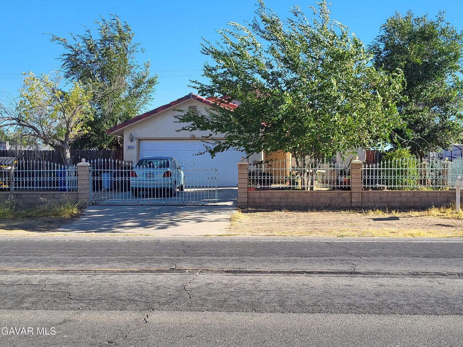 Property Photo: 8824 S Loop Boulevard CA 93505