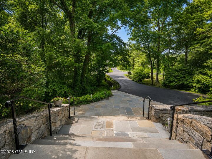 Property Photo: 2 Choctaw Lane CT 06831