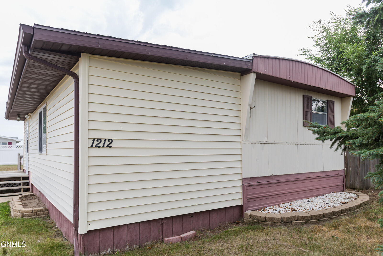 Property Photo:  1212 7th Avenue SE  ND 58554 