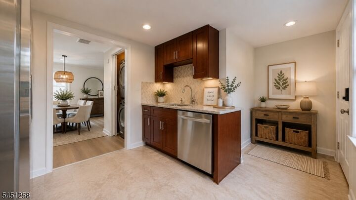 Property Photo:  1 Pocahontas St B  NJ 07960 