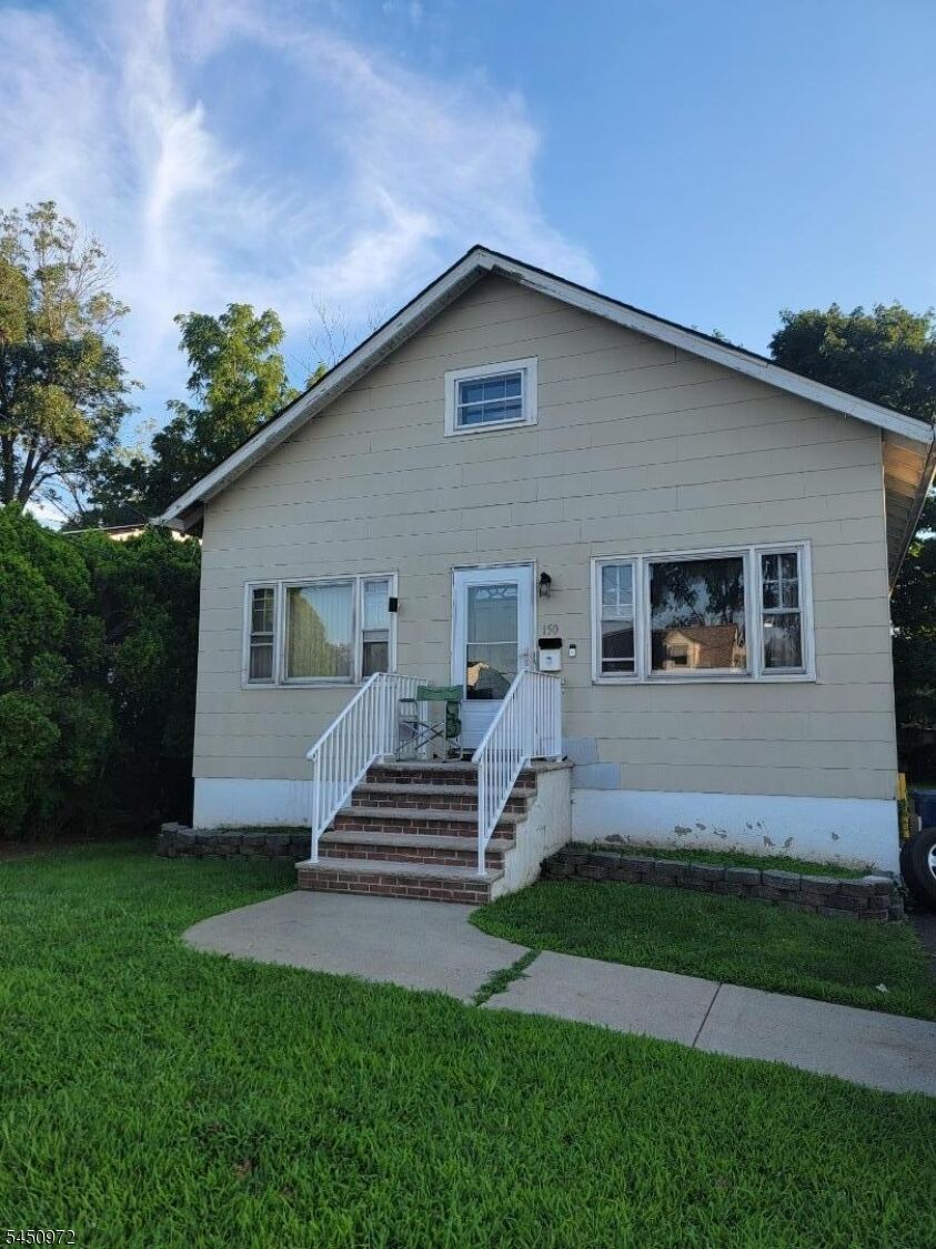 Property Photo: 148 Pineview Ter NJ 07062