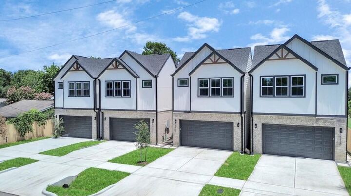 Property Photo:  9439 Arledge Street  TX 77075 