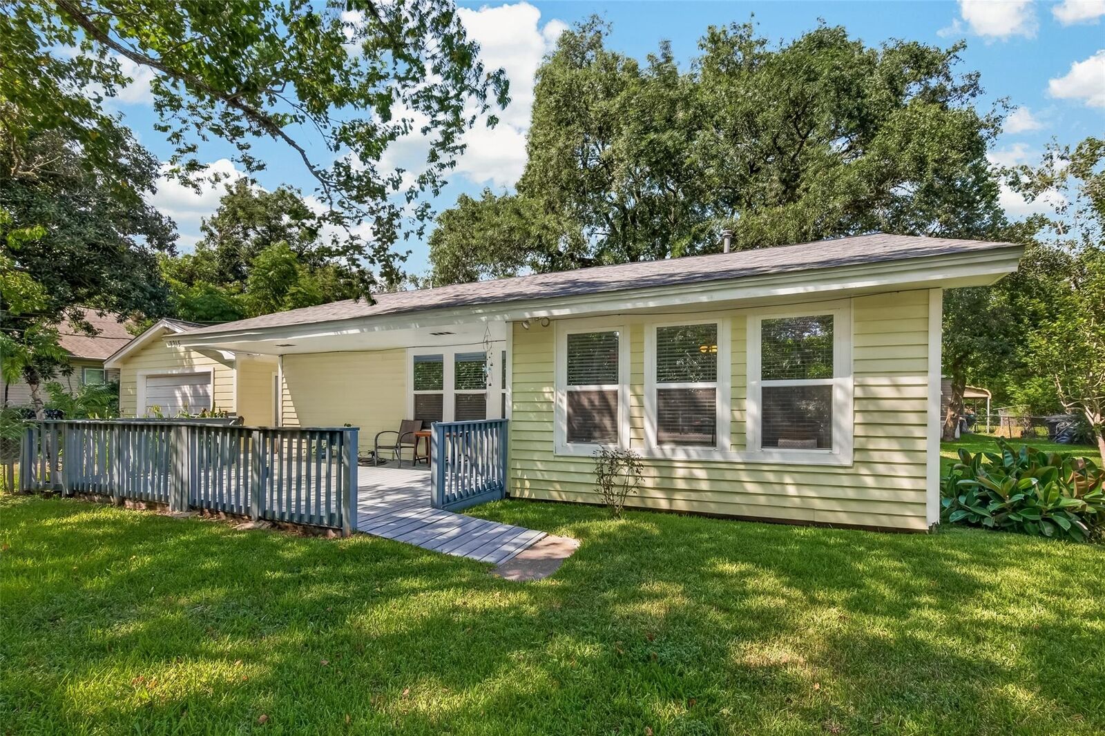 Property Photo:  3315 Walsh Street  TX 77518 