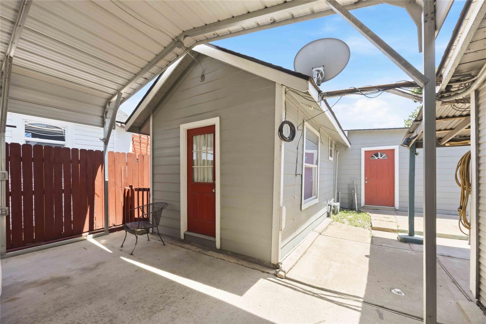 Property Photo:  9430 E Avenue K A  TX 77012 