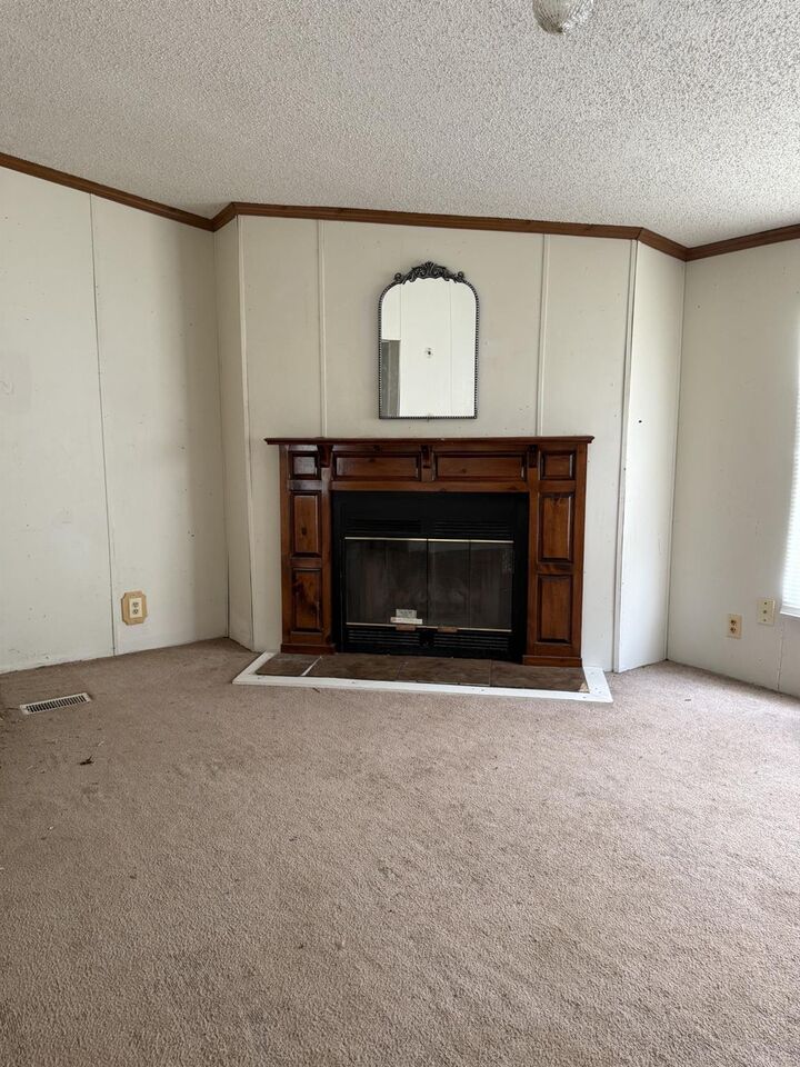 Property Photo:  106 Courtland Court  TX 77562 