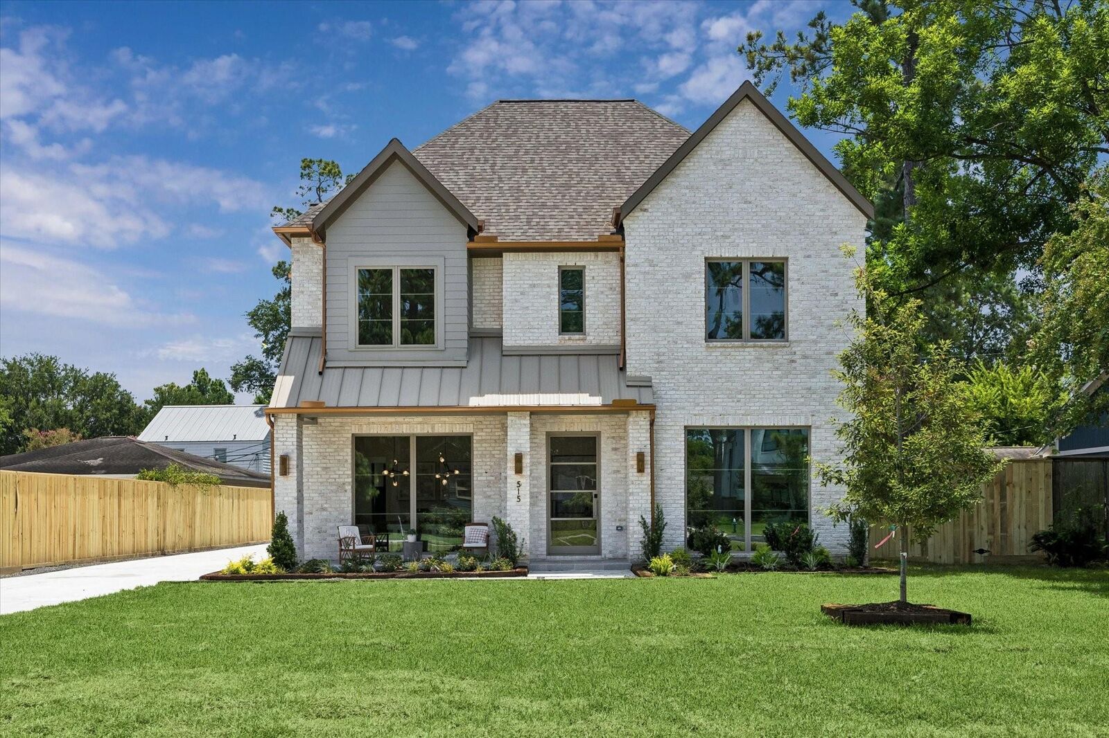 Property Photo:  515 W 33rd Street  TX 77018 