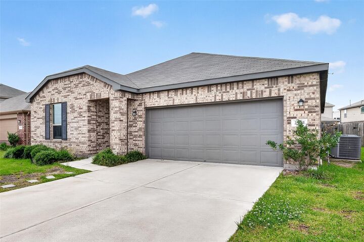 Property Photo: 25611 Reign Wayman Court TX 77493