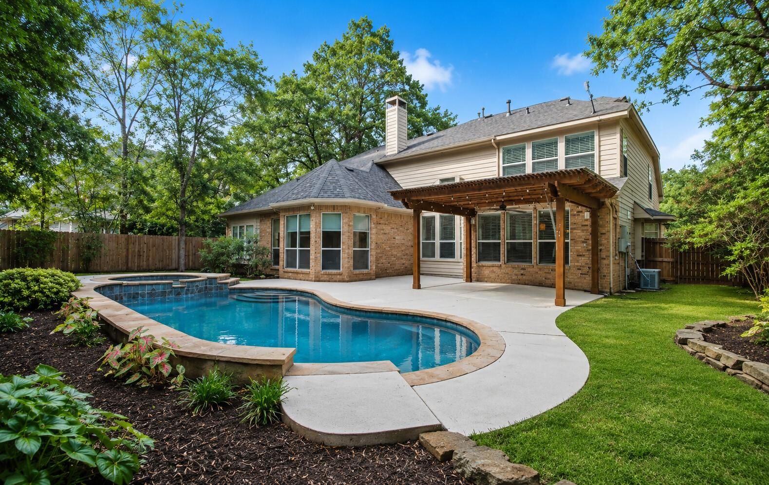 Property Photo: 19 Wildever TX 77382