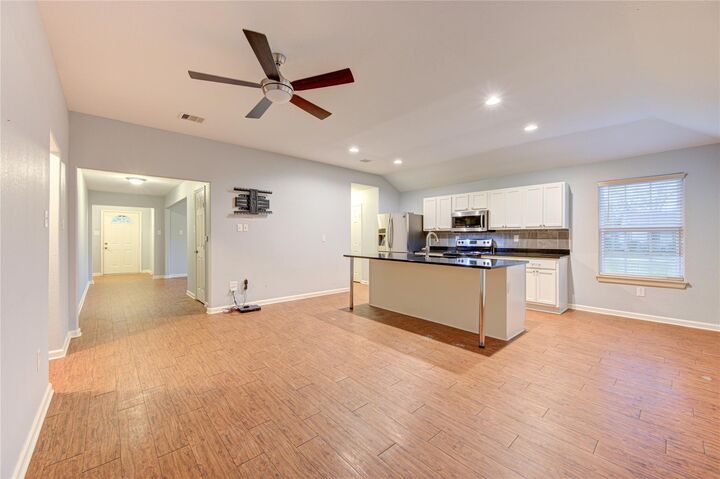 Property Photo: 503 W Linney Street TX 77535