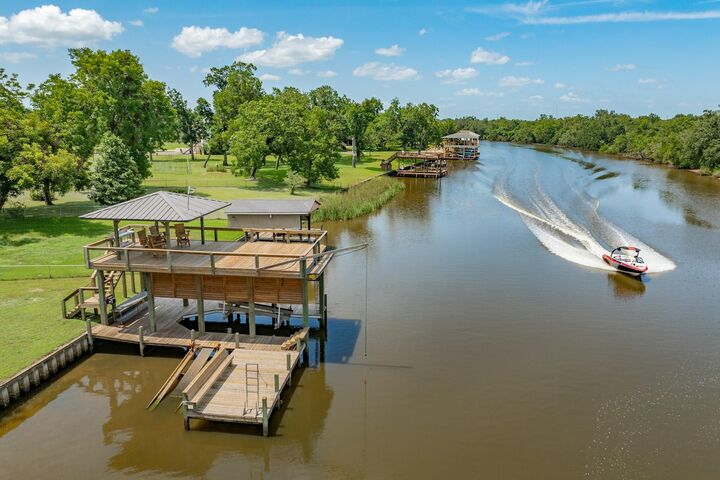Property Photo: 2170 County Road 506 TX 77422