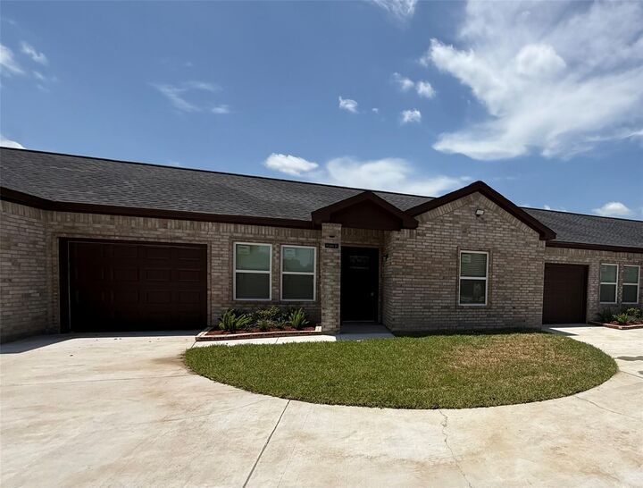 Property Photo:  9508 Quaker Court  TX 77583 