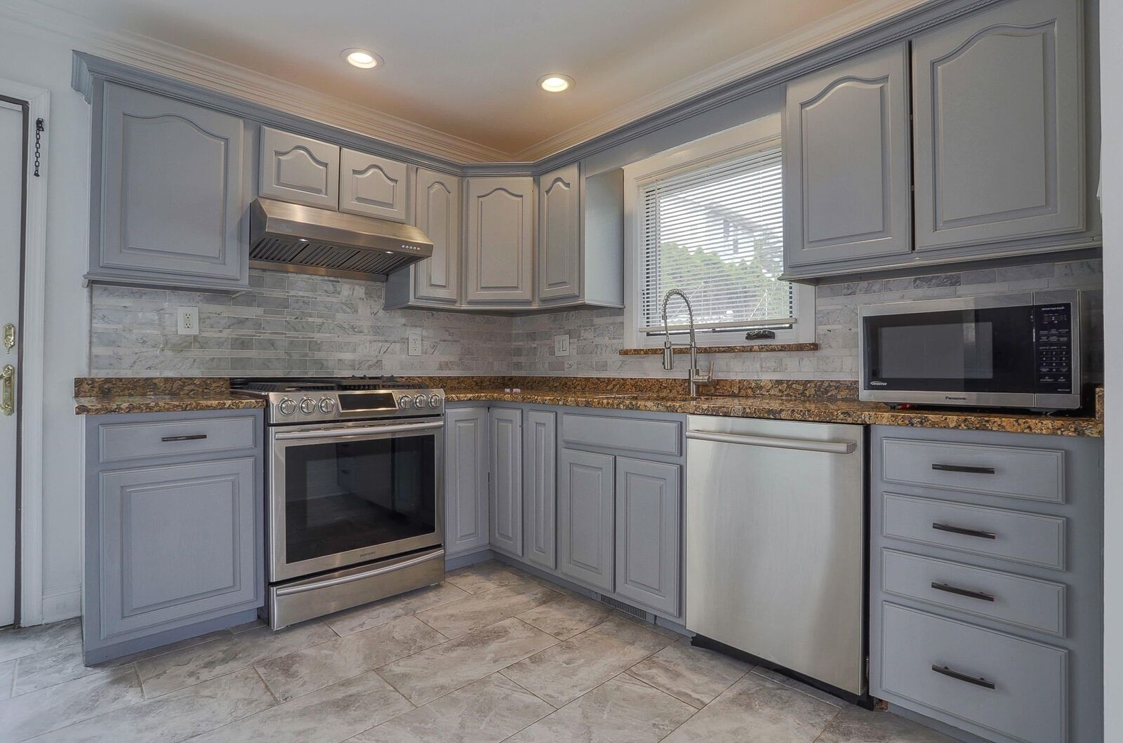 Property Photo: 662 Ten Eyck Ave NJ 07071