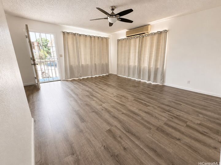 Property Photo: 1409 Iao Lane HI 96817