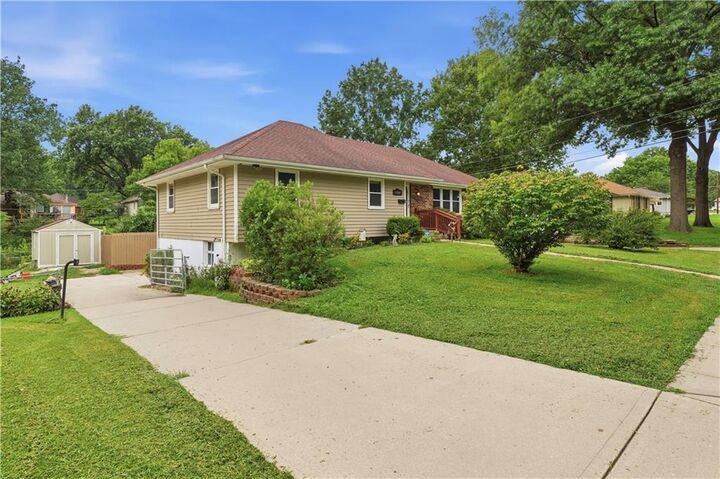 Property Photo:  17907 E Redwood Drive  MO 64056 