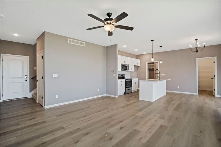 Property Photo: 12604 S Parkwood Lane MO 64086