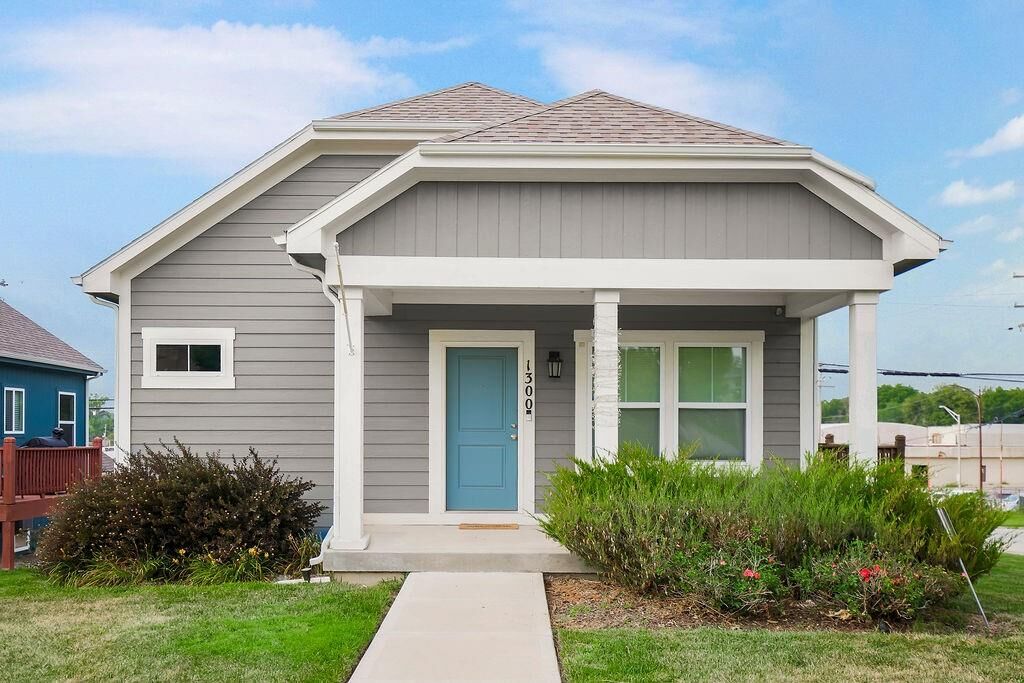 Property Photo: 1300 Armstrong Avenue KS 66102
