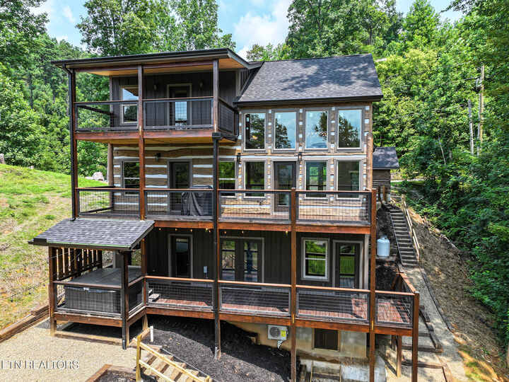 Property Photo:  626 Jess Field Rd  TN 37738 