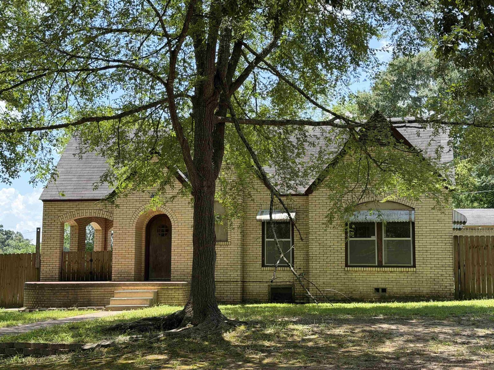 Property Photo:  19346 E US Highway 79  TX 75766 