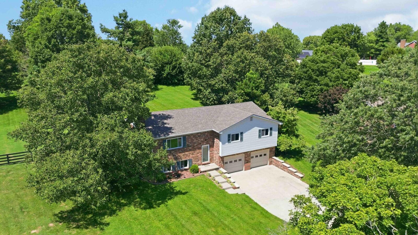 Property Photo: 405 Riva Ridge Road KY 40475
