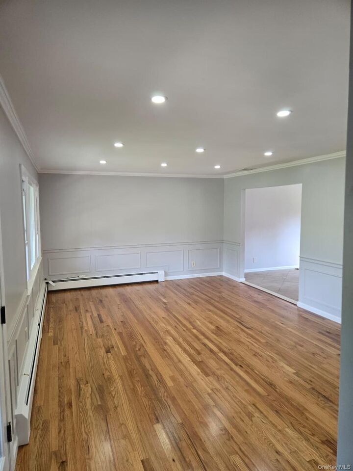 Property Photo: 7 Knoll Court NY 10950