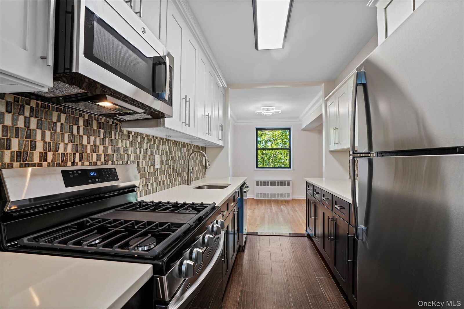 Property Photo: 84-10 153rd Avenue 3L NY 11414