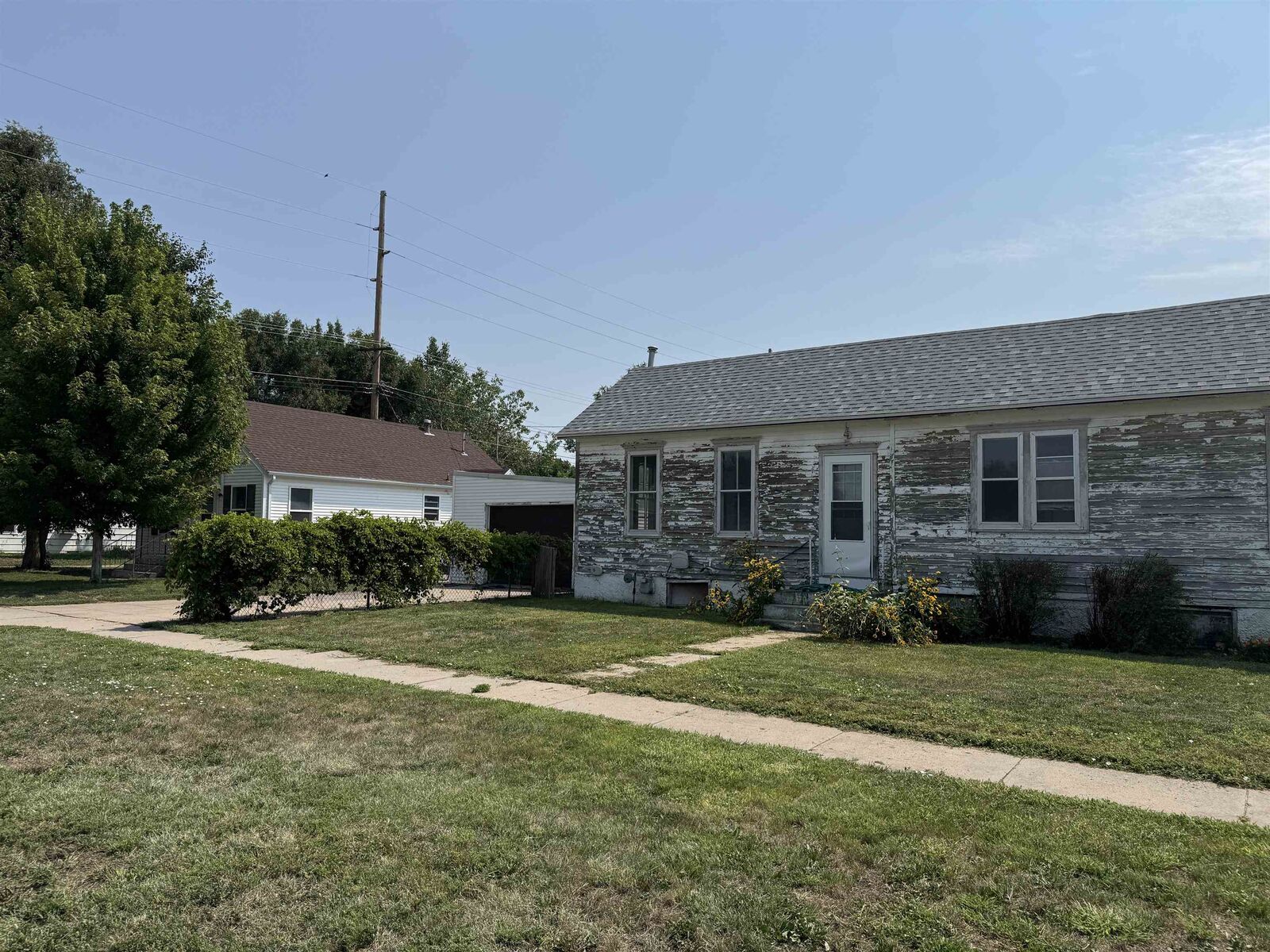 Property Photo: 1115 N Bailey 303 East 11th St NE 69101-8435