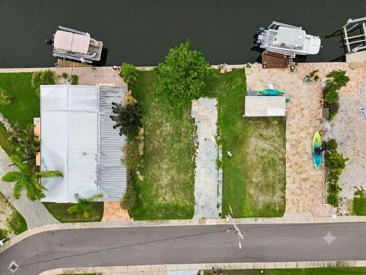 Property Photo: 102 Schooner Drive 102 FL 34683