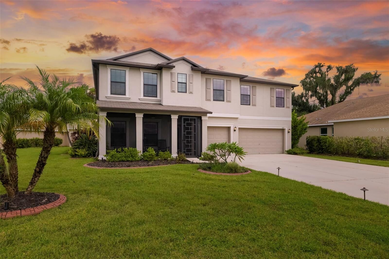 Property Photo: 6103 Horse Mill Place FL 34221