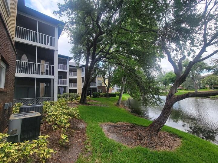 Property Photo: 10024 Strafford Oak Court 813 FL 33624