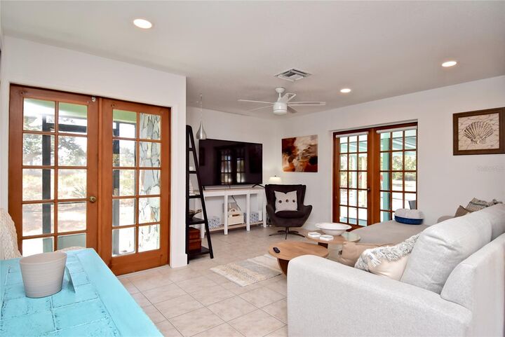 Property Photo: 7037 Duke Street FL 34224