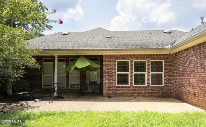Property Photo:  2004 Brookstone Place  MS 39042 