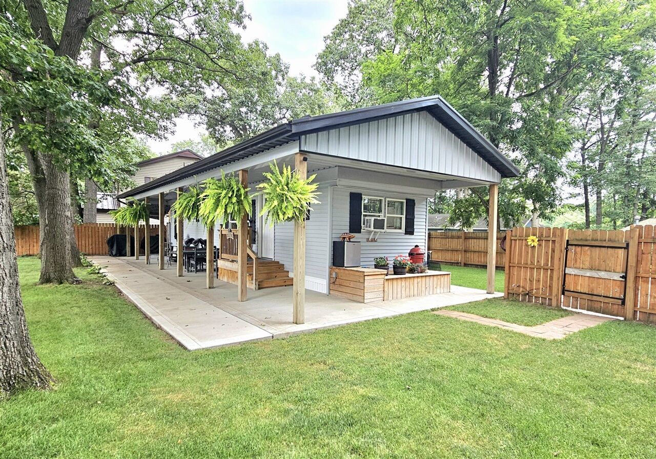 Property Photo: 67003 Oxbow Drive MI 49042-8729