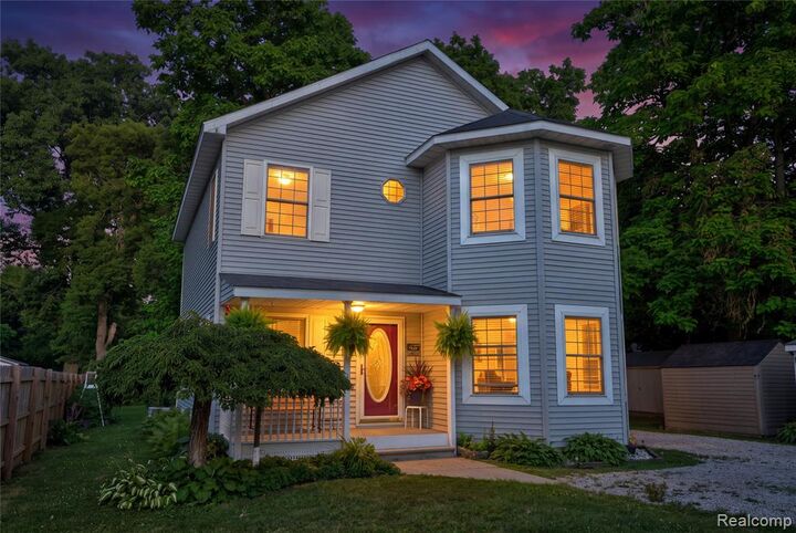 Property Photo:  5096 N Irish Road  MI 48423 8911 