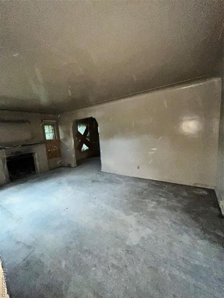 Property Photo: 10565 Wayburn Street MI 48224 2469