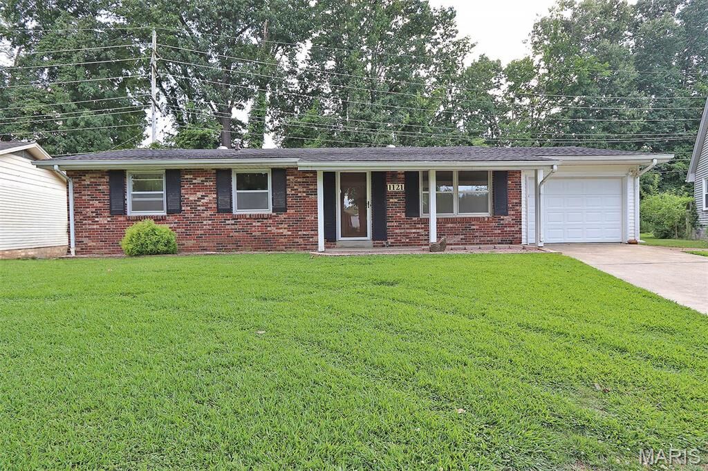 Property Photo:  1121 Landgraf Drive  MO 63701 