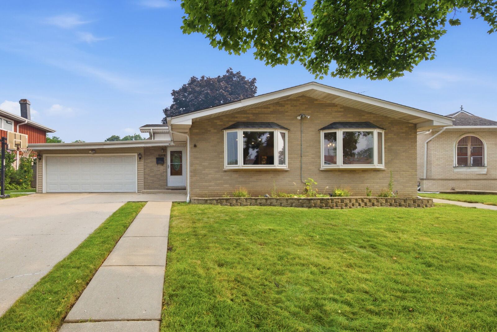 Property Photo: 7928 Arcadia Street IL 60053