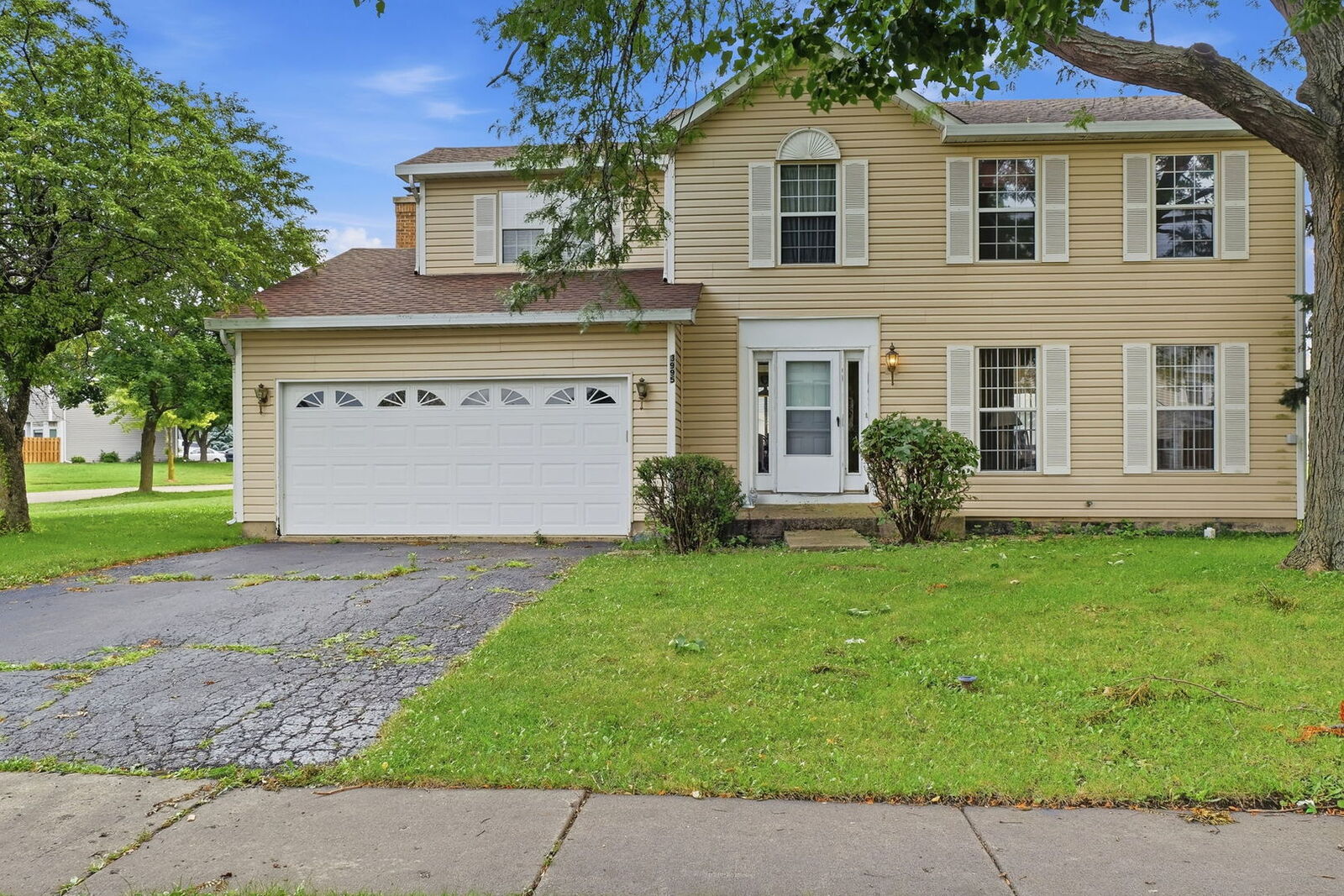 Property Photo: 3995 Ludington Court IL 60133