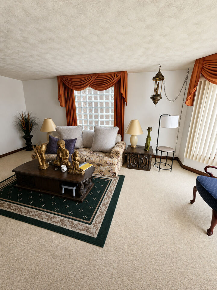 Property Photo: 8228 S Paxton Avenue IL 60617