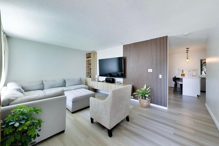 Property Photo:  5308 Cinema E Drive E  IL 60133 