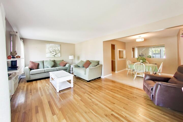 Property Photo: 9518 Dee Road 1E IL 60016