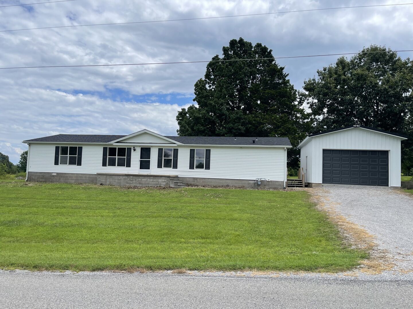 Property Photo: 290 Friendship Loop IL 62939
