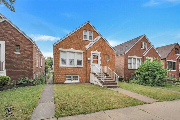 Property Photo: 4534 S Karlov Avenue IL 60632